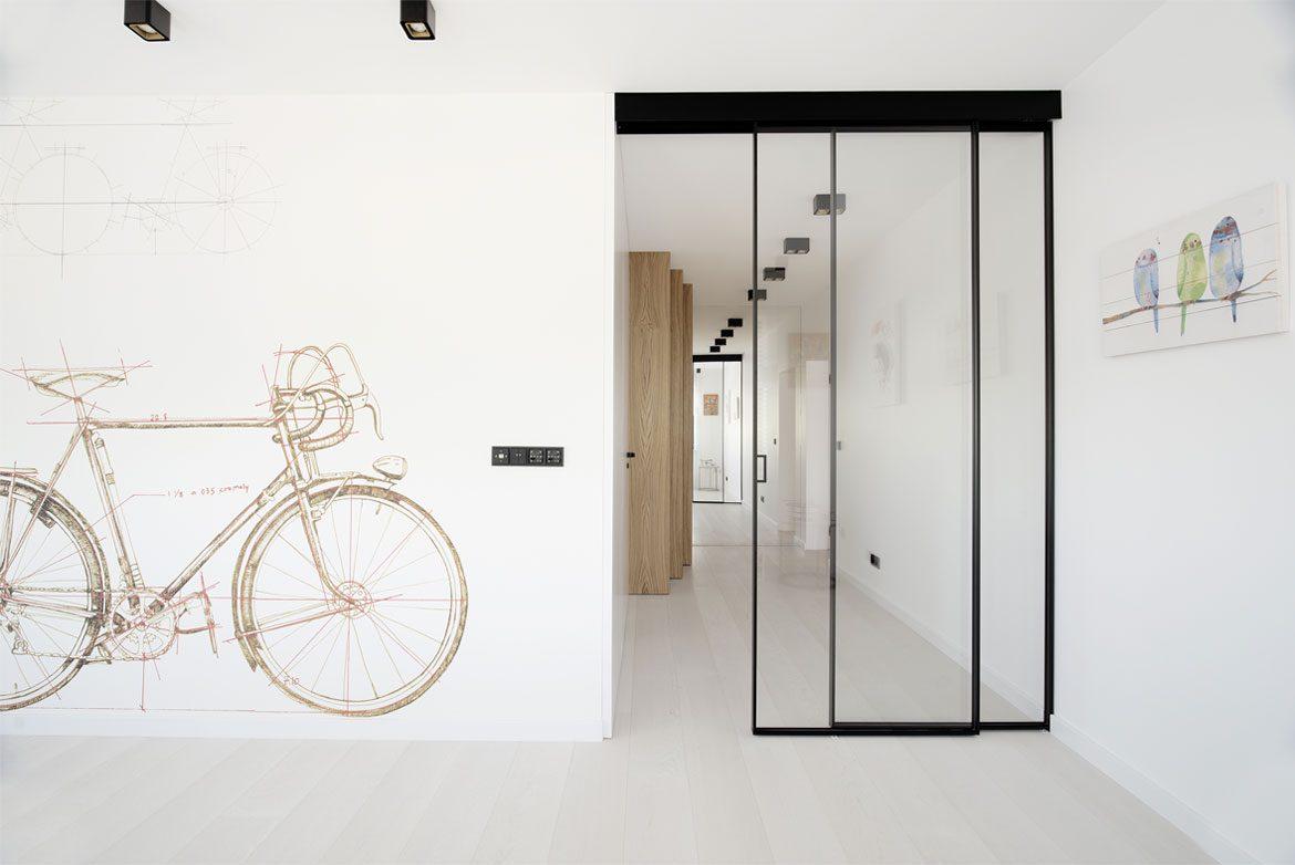 rysunek roweru na ścianie